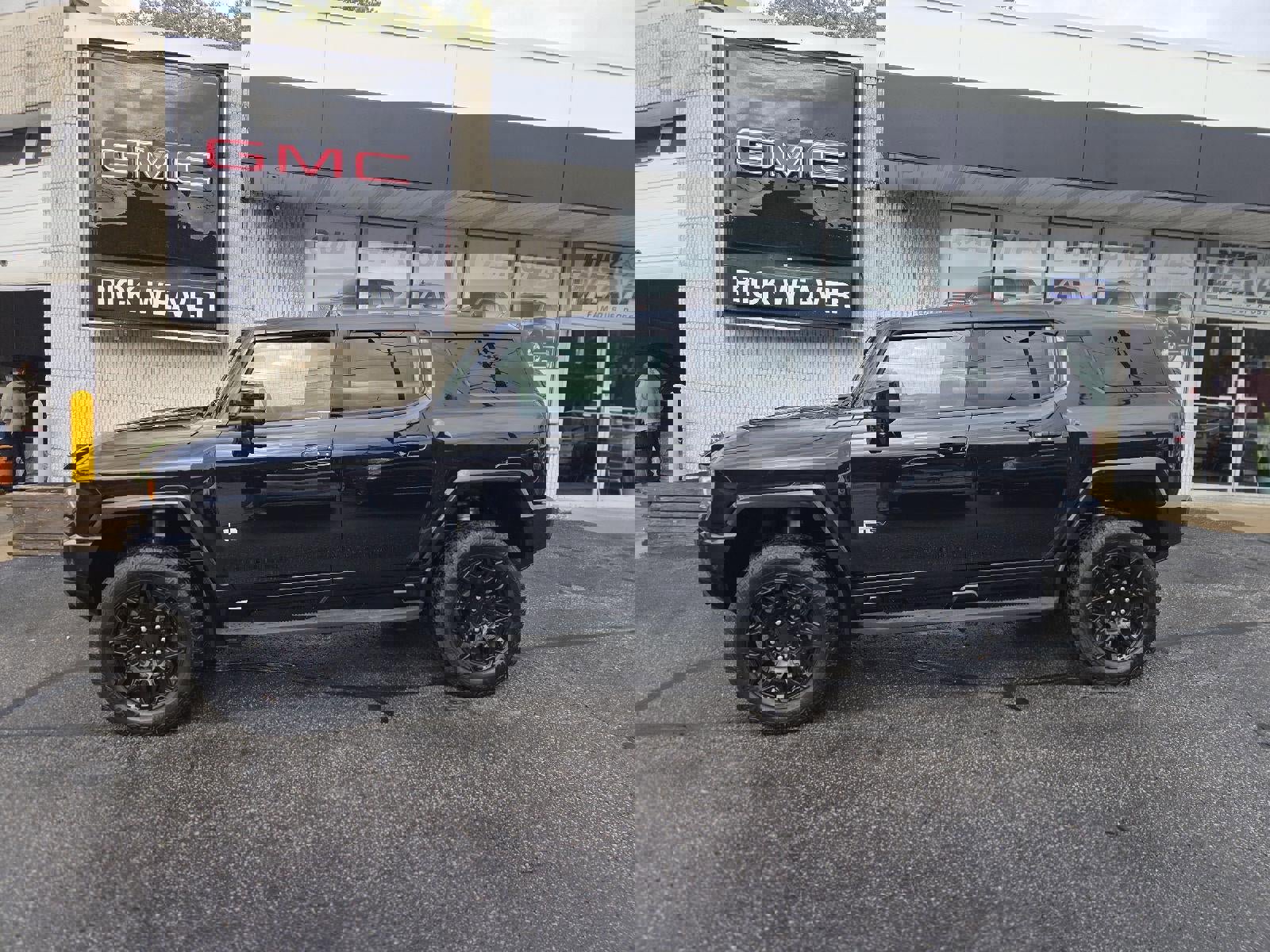 New 2025 GMC Hummer EV 2X image 4