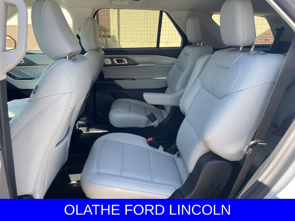 New 2026 Ford Explorer Platinum w/ LUX Leather Package AWD/4WD image 12