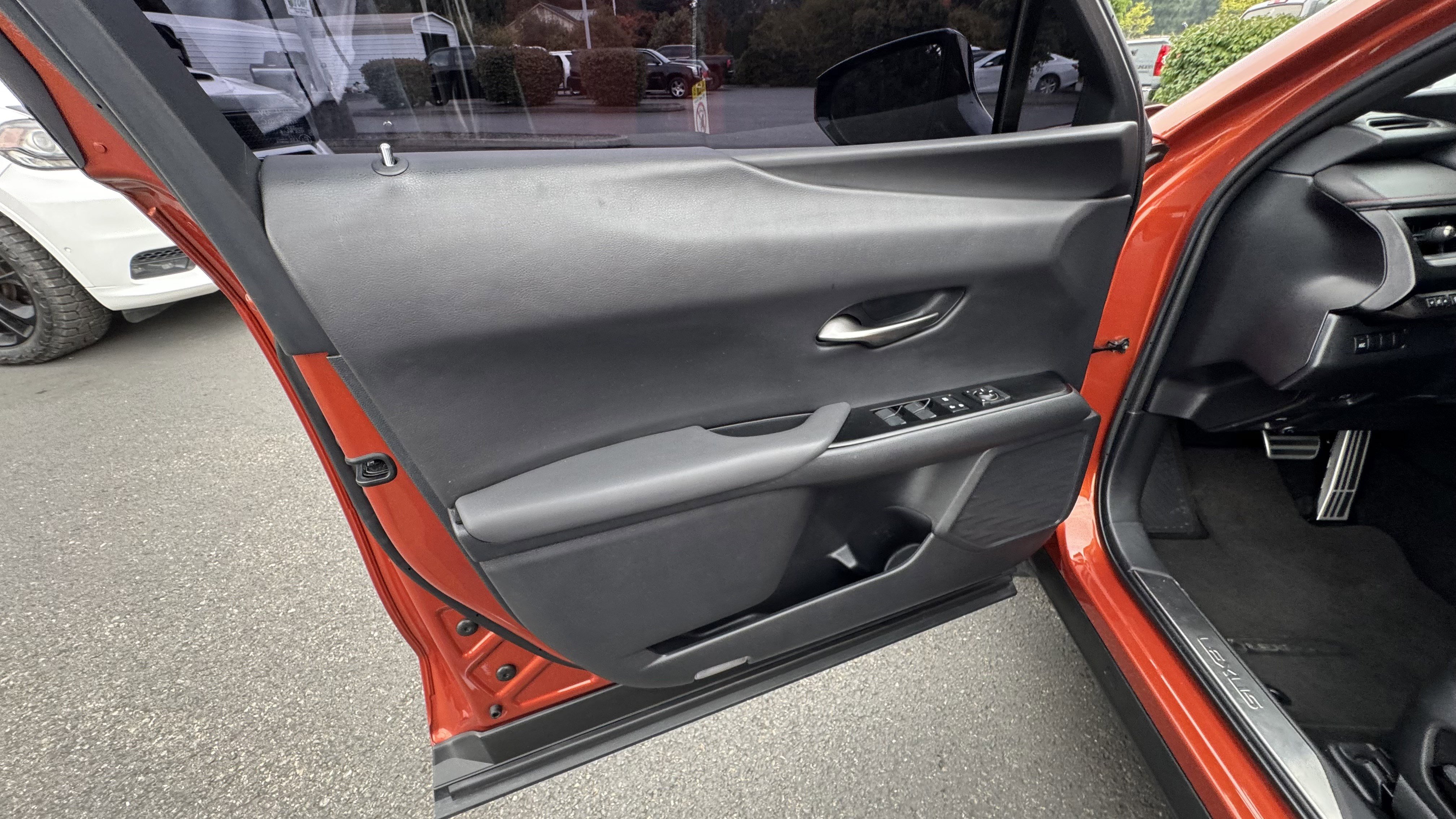 Used 2019 Lexus UX 200 F Sport image 17