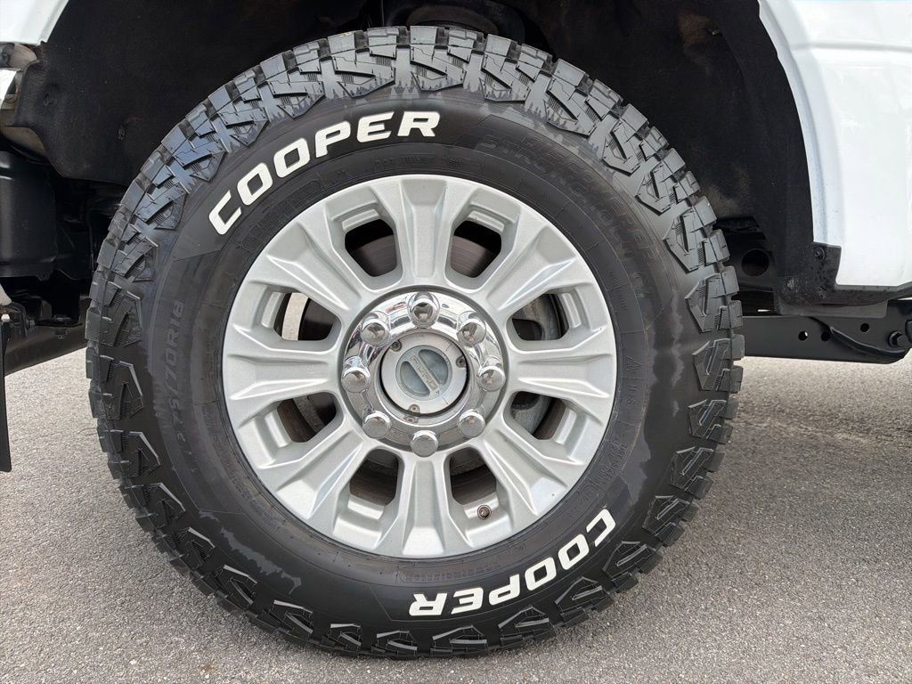 Used 2022 Ford F250 XLT w/ FX4 Off-Road Package image 14
