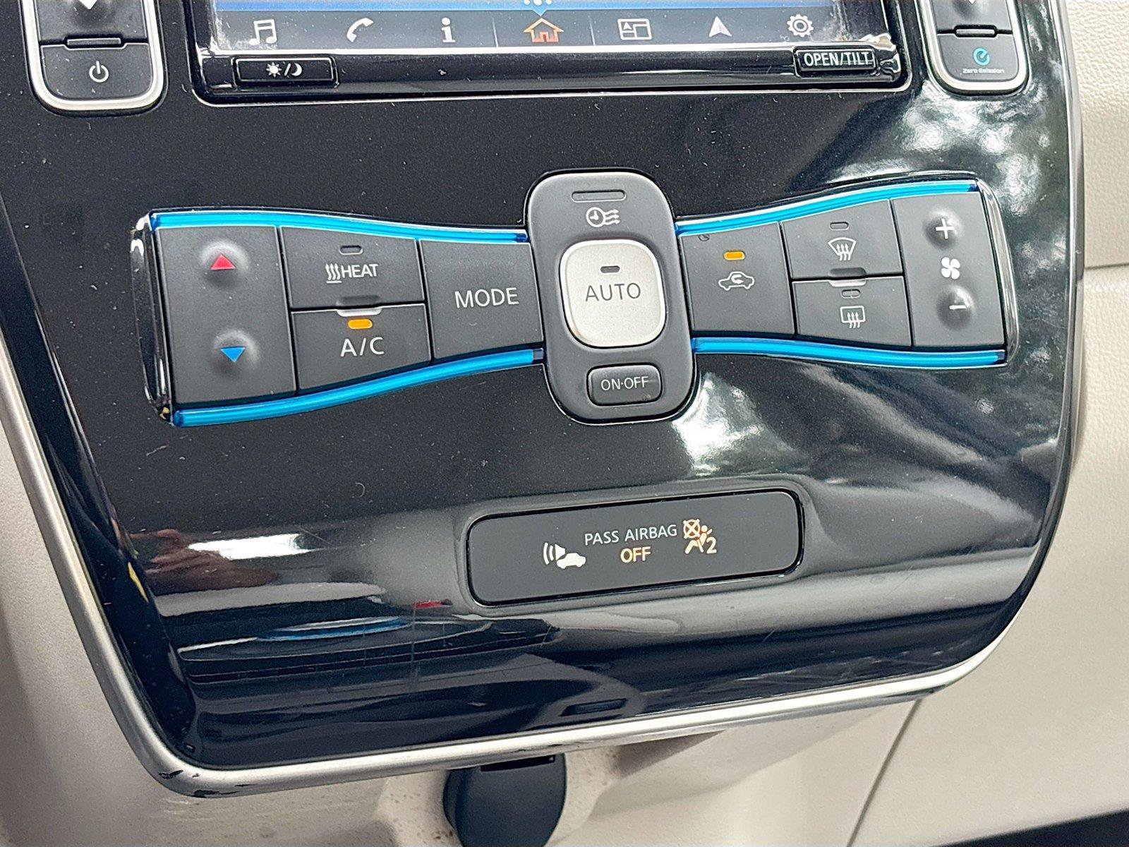 Used 2016 Nissan Leaf SV FWD image 16