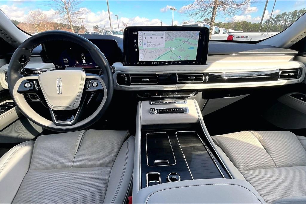 Certified 2025 Lincoln Aviator Reserve w/ Equipment Group 201A image 15