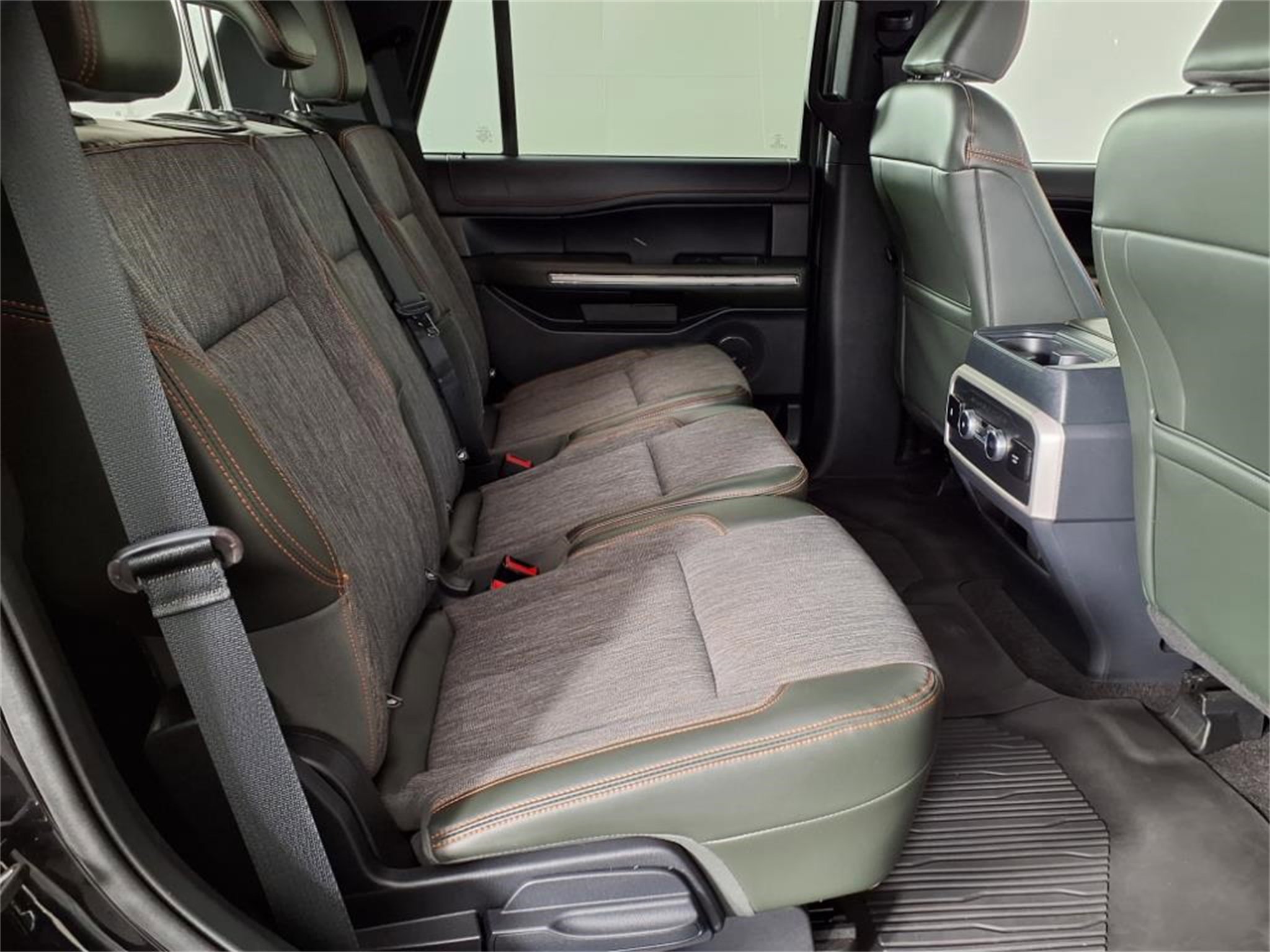 Used 2022 Ford Expedition Timberline image 11
