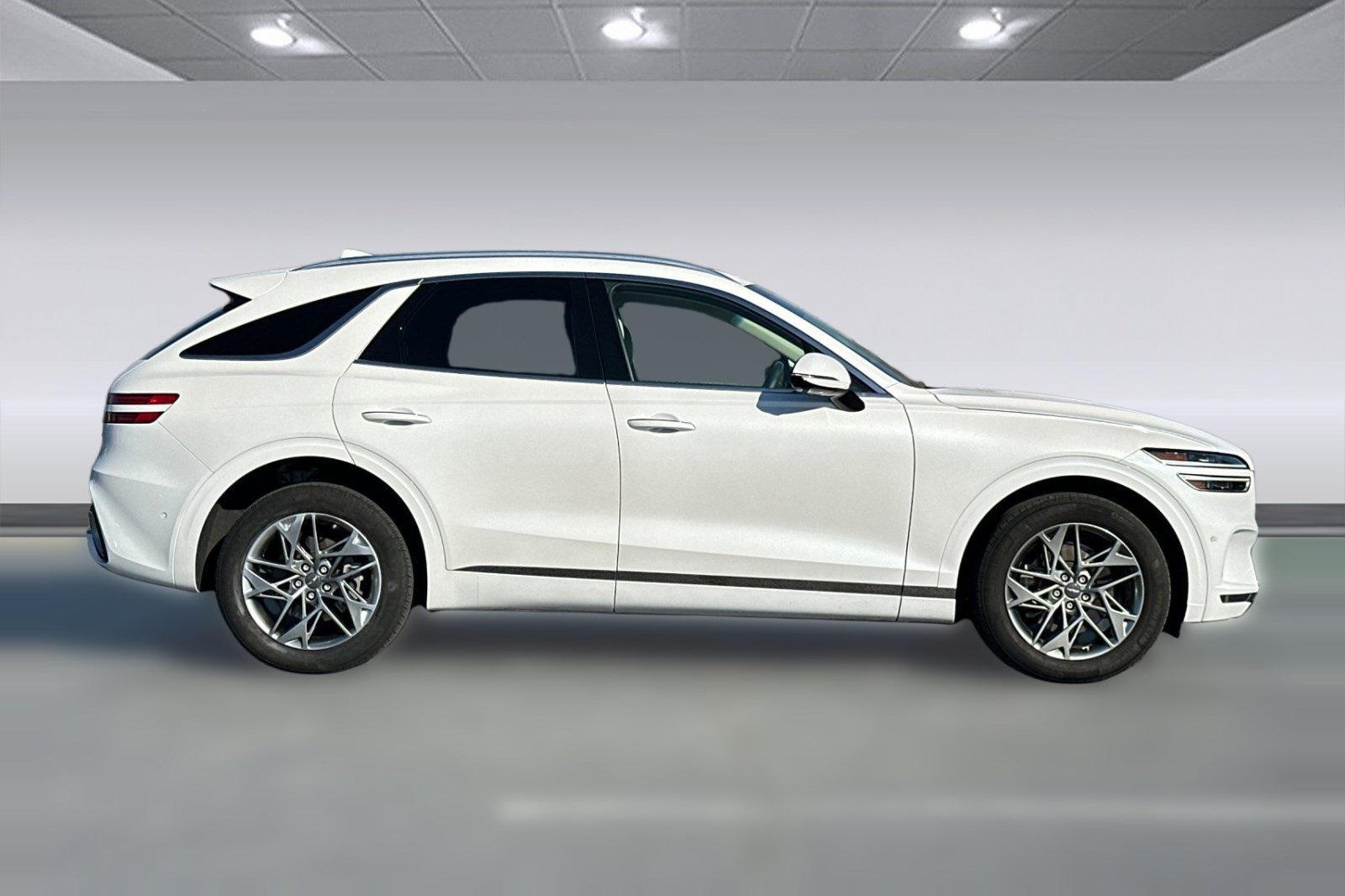 Used 2022 Genesis GV70 2.5T w/ Advanced Package image 7