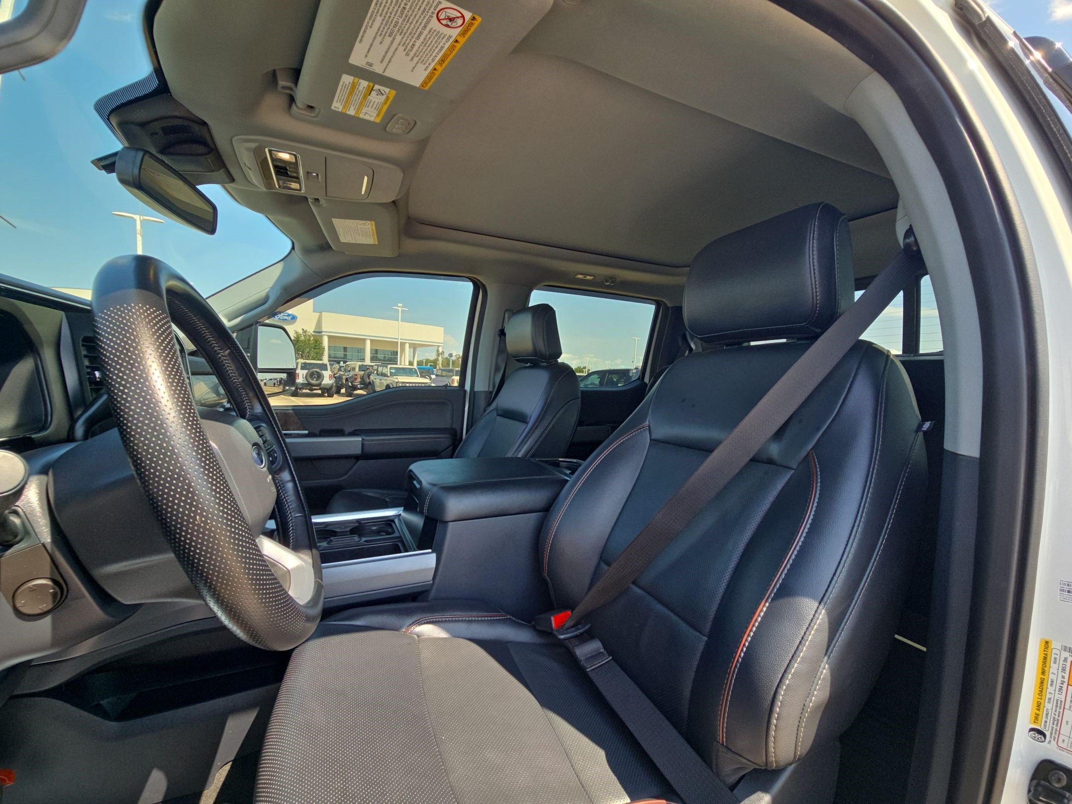 Used 2024 Ford F250 Lariat w/ Sport Appearance Package AWD/4WD image 17