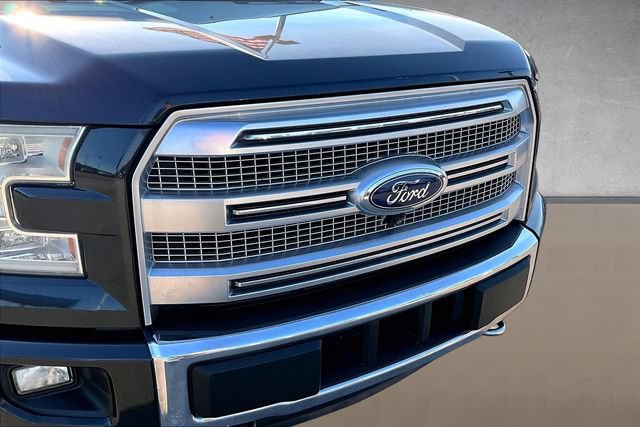 Used 2015 Ford F150 Platinum w/ Equipment Group 701A Luxury AWD/4WD image 26
