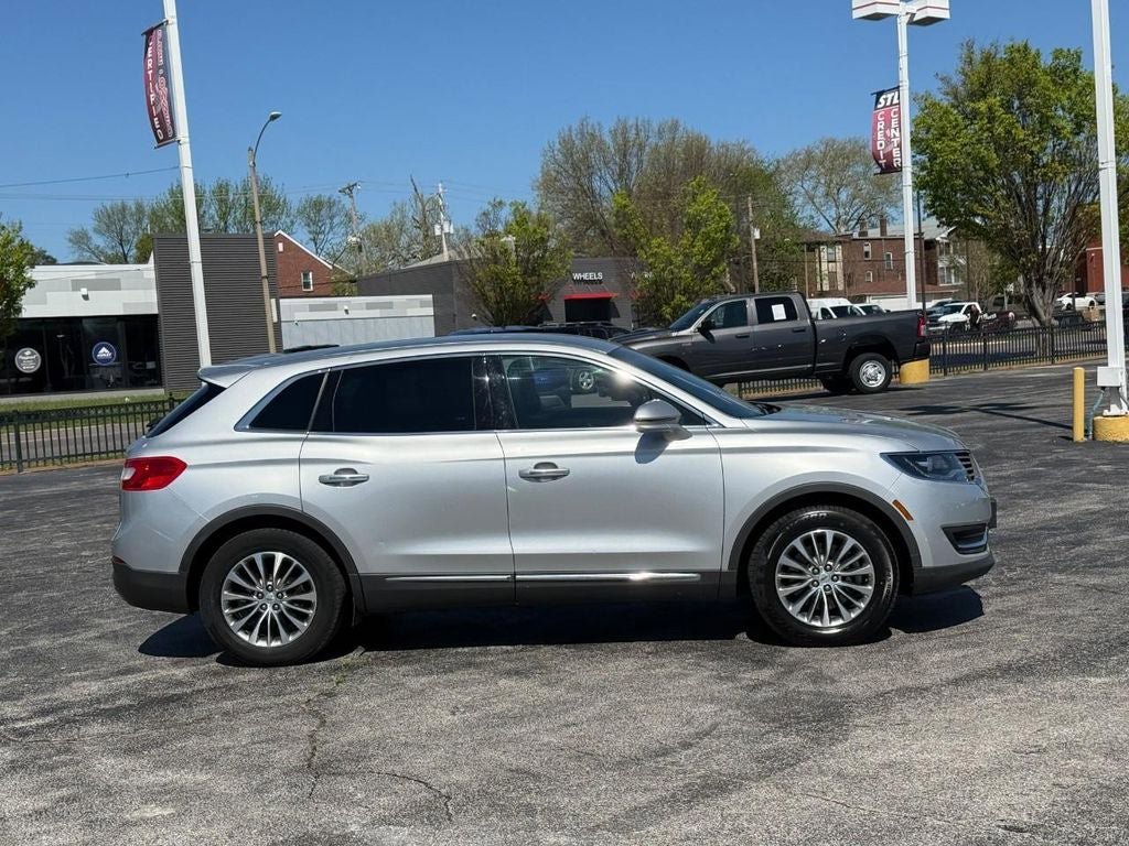 Used 2018 Lincoln MKX Select w/ Select Plus Package FWD image 5