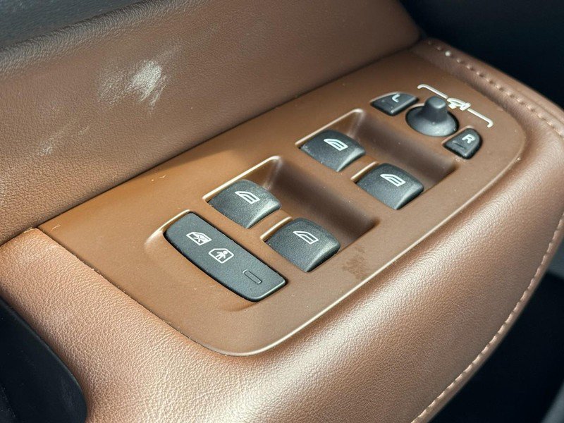Certified 2023 Volvo XC60 B5 Ultimate image 23