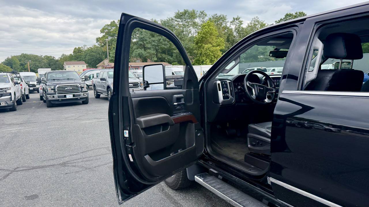 Used 2017 GMC Sierra 2500 SLT w/ Duramax Plus Package AWD/4WD image 14