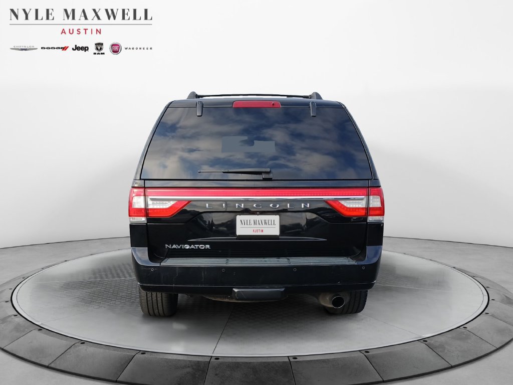 Used 2017 Lincoln Navigator Select AWD/4WD image 15