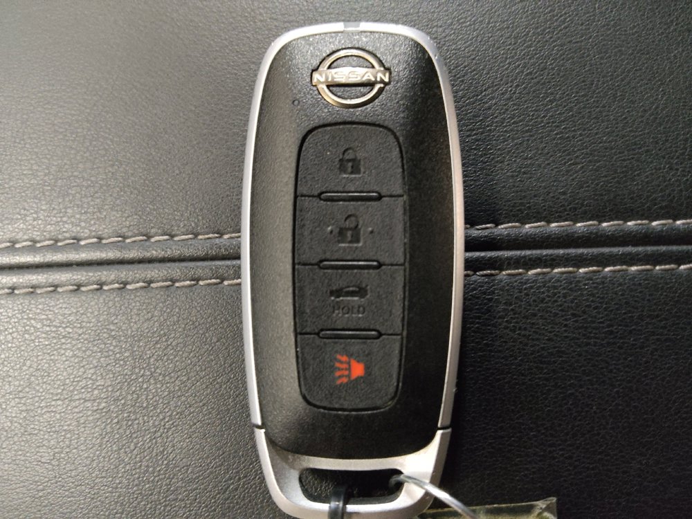 Used 2025 Nissan Sentra SV FWD image 32