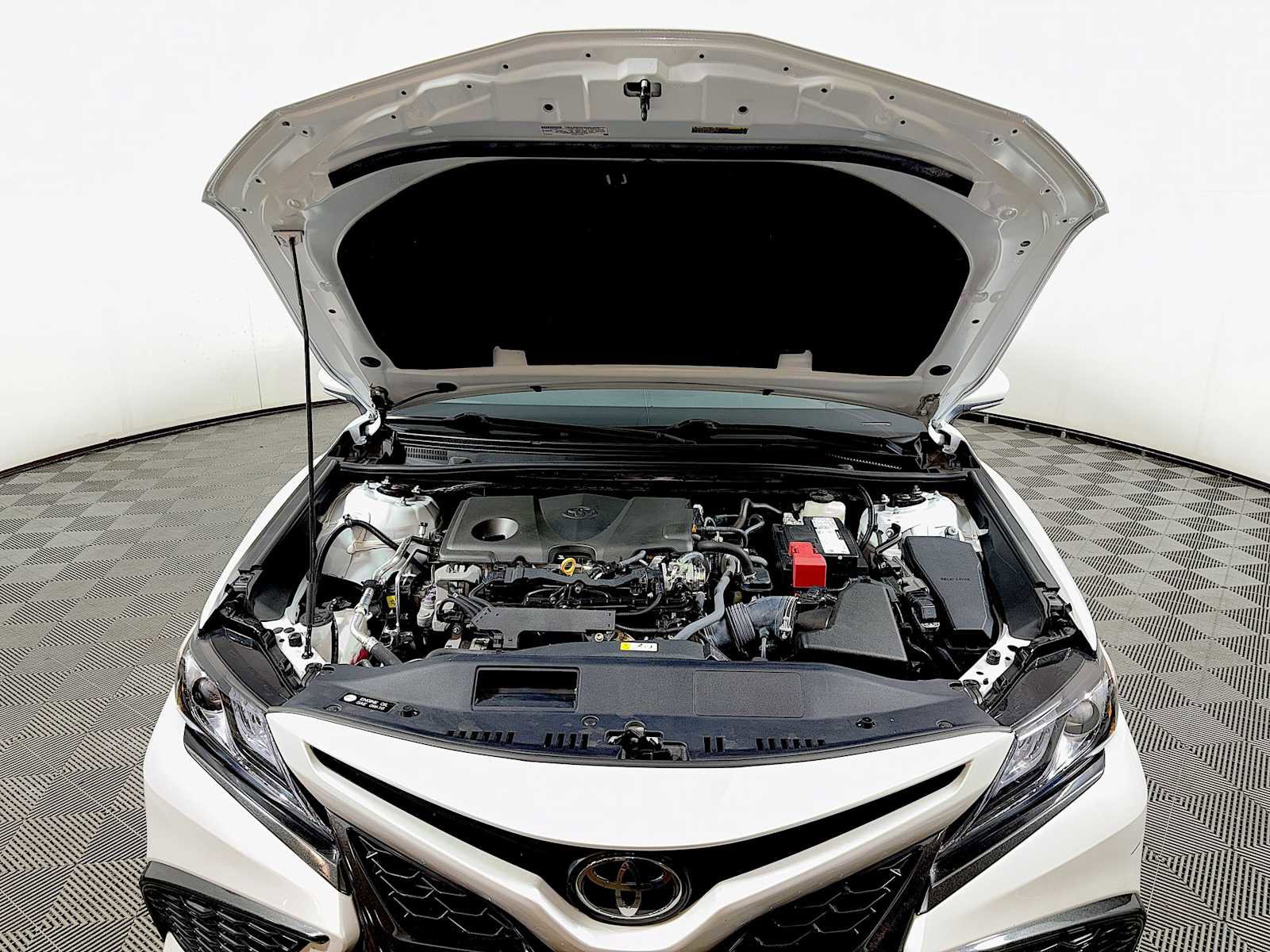 Used 2023 Toyota Camry XSE image 28