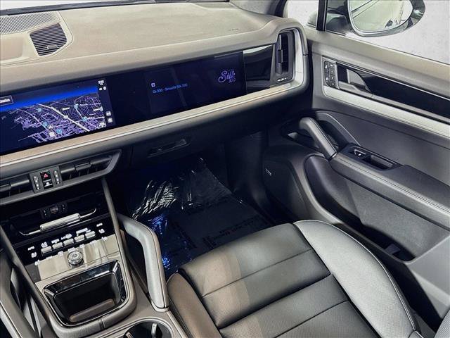 Certified 2026 Porsche Cayenne AWD/4WD image 20
