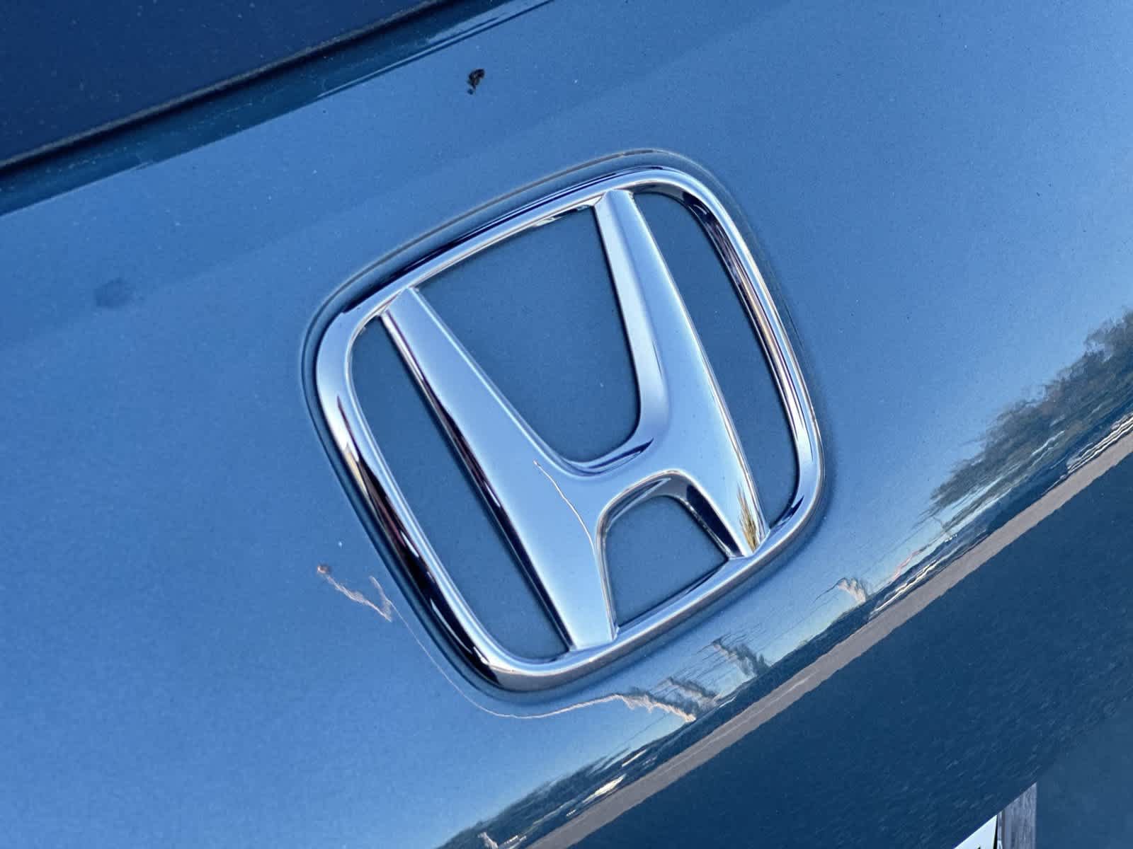 Certified 2025 Honda HR-V Sport image 9