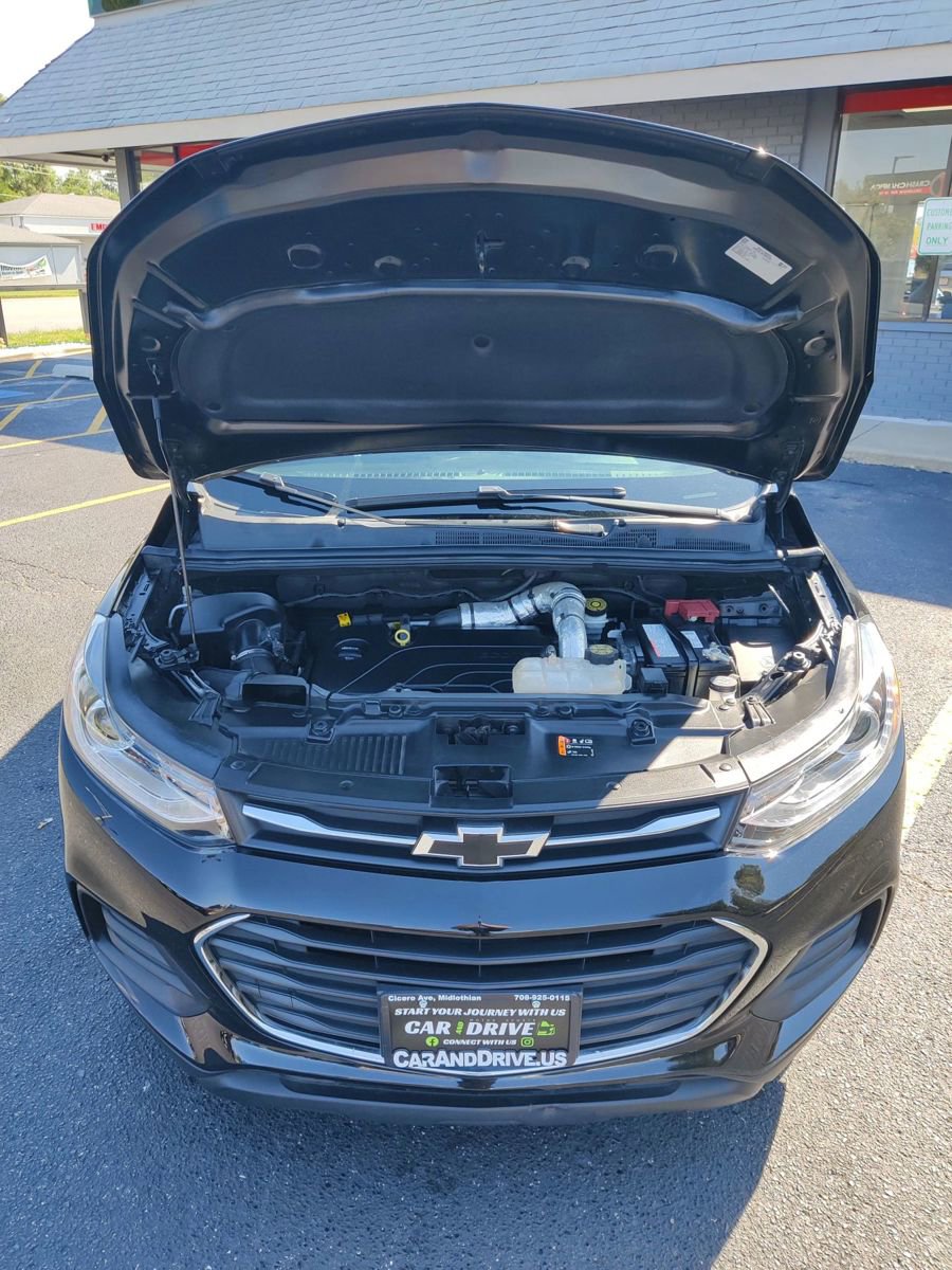 Used 2022 Chevrolet Trax LT w/ Midnight Edition image 27