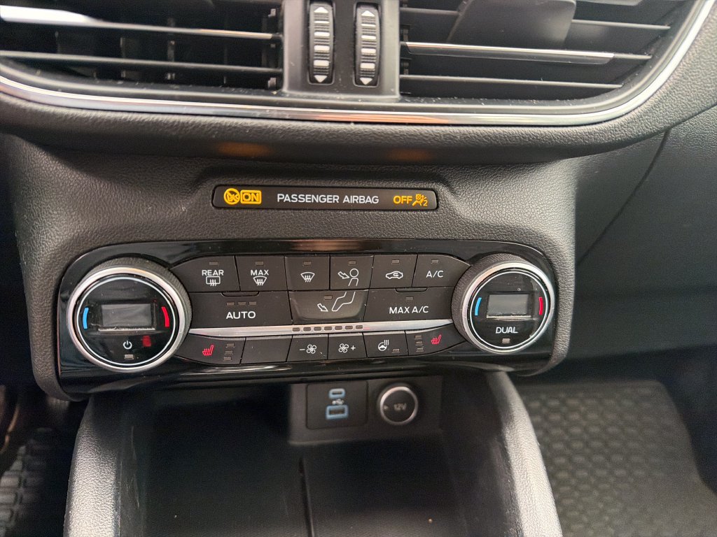 Used 2021 Ford Escape Titanium AWD/4WD image 18