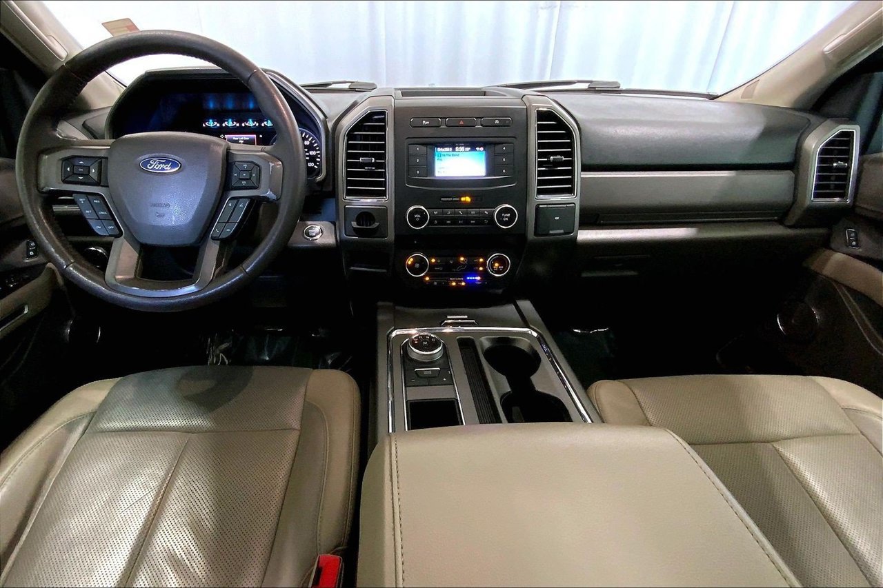 Used 2018 Ford Expedition Max XLT w/ Equipment Group 201A RWD image 15