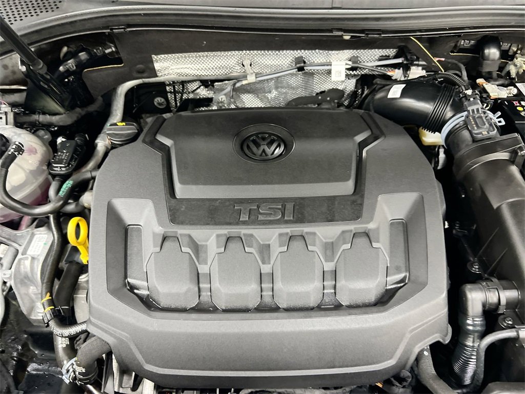 Used 2022 Volkswagen Tiguan SEL R-Line image 26