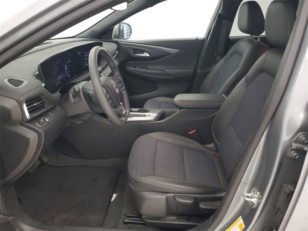 Used 2025 Buick Envista Preferred image 13