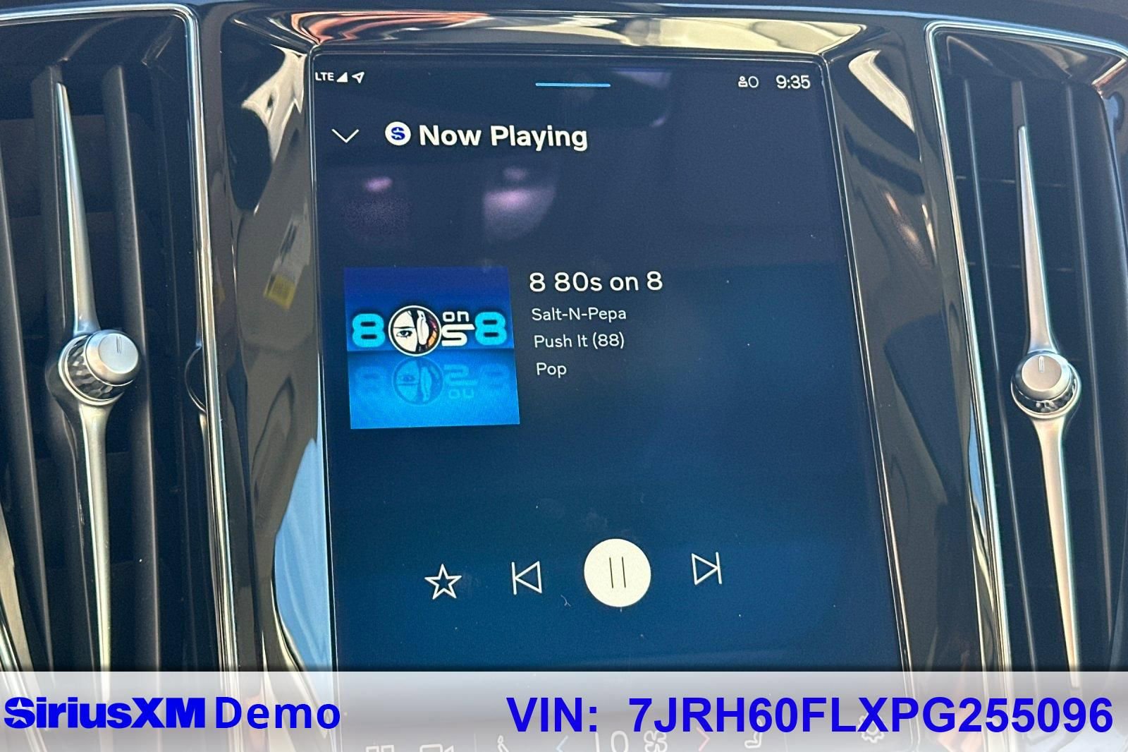 Used 2023 Volvo S60 T8 Plus image 26