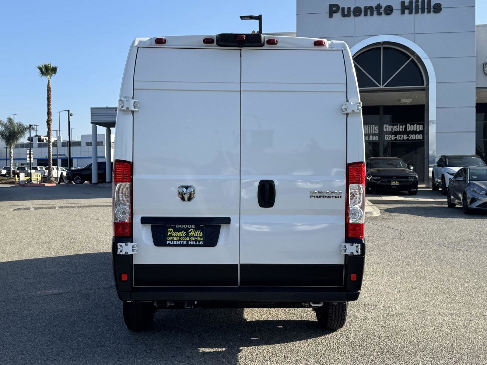 Used 2025 RAM ProMaster 2500 w/ Convenience Group image 5