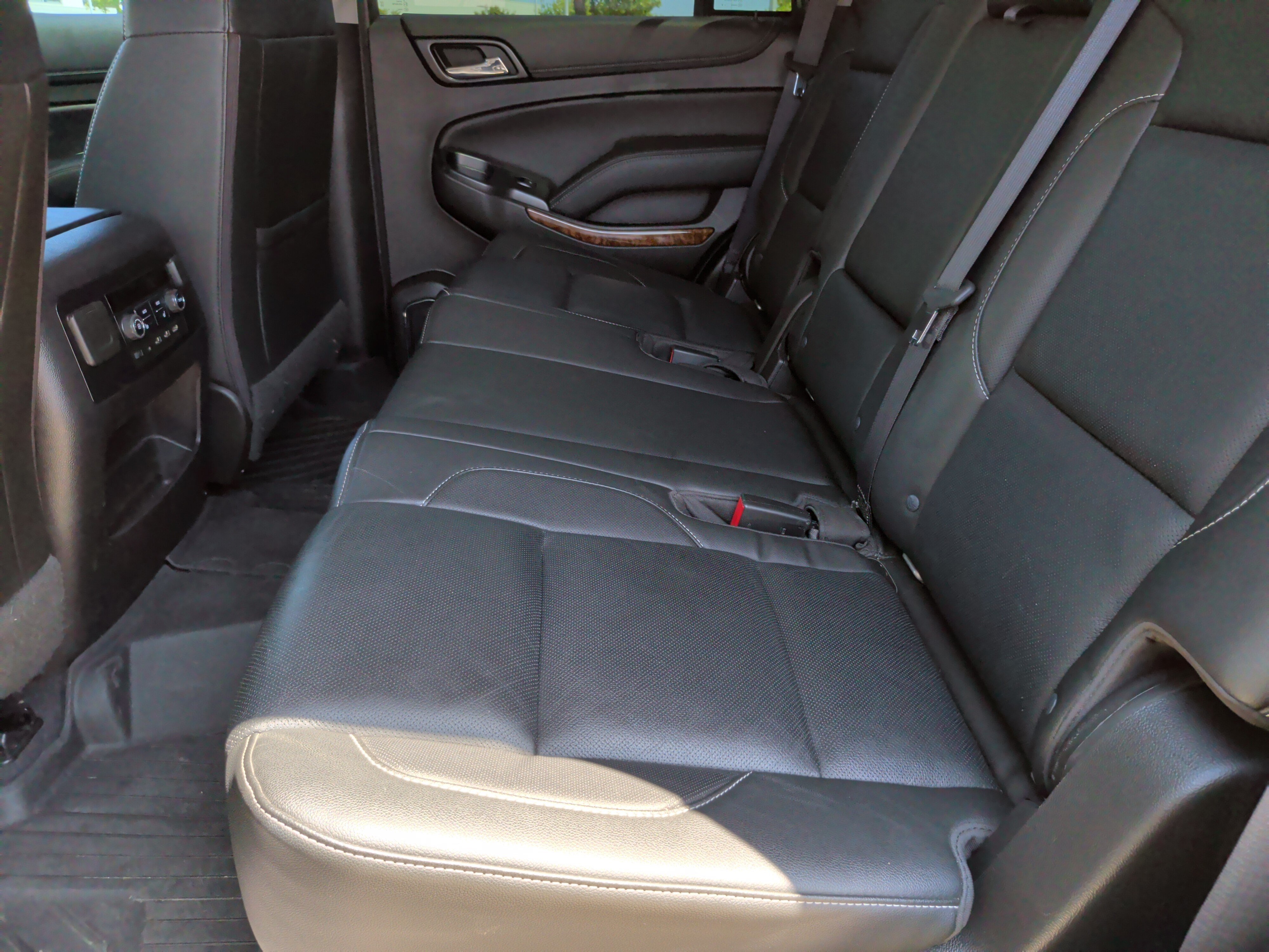 Used 2019 Chevrolet Tahoe Premier RWD image 38