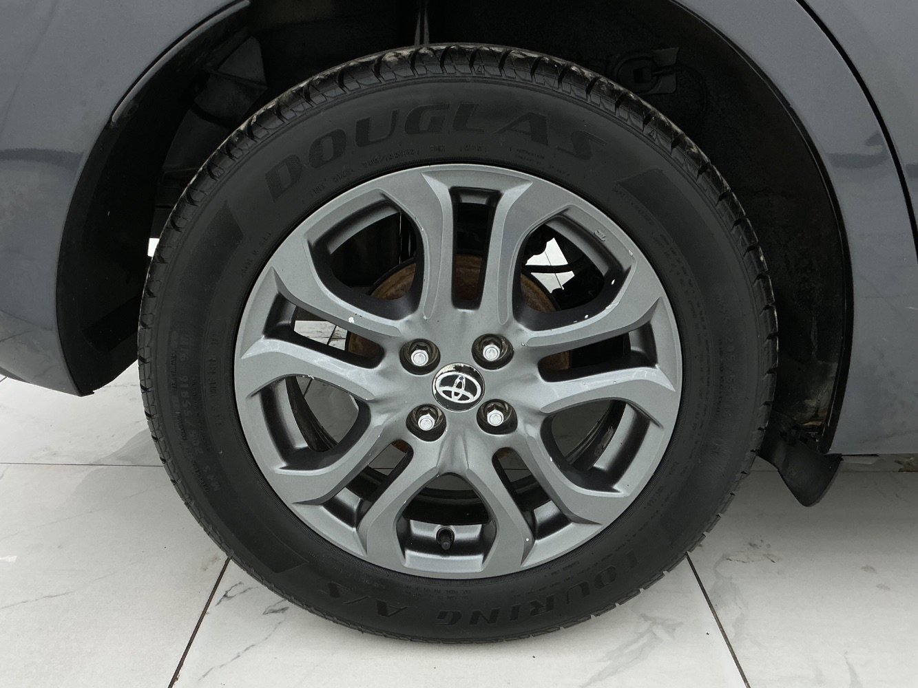 Used 2019 Toyota Yaris LE FWD image 46