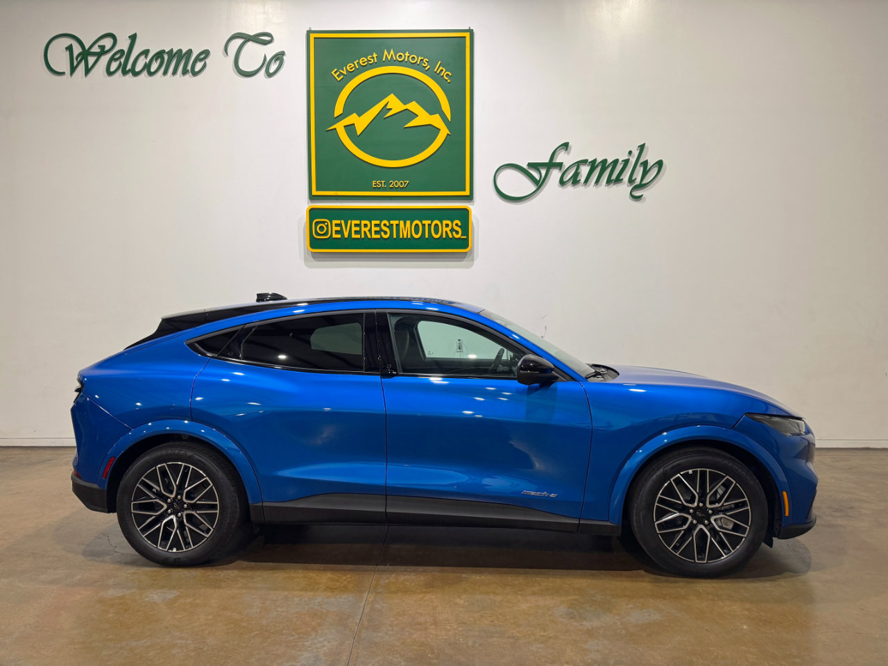 Used 2025 Ford Mustang Mach-E Premium image 2