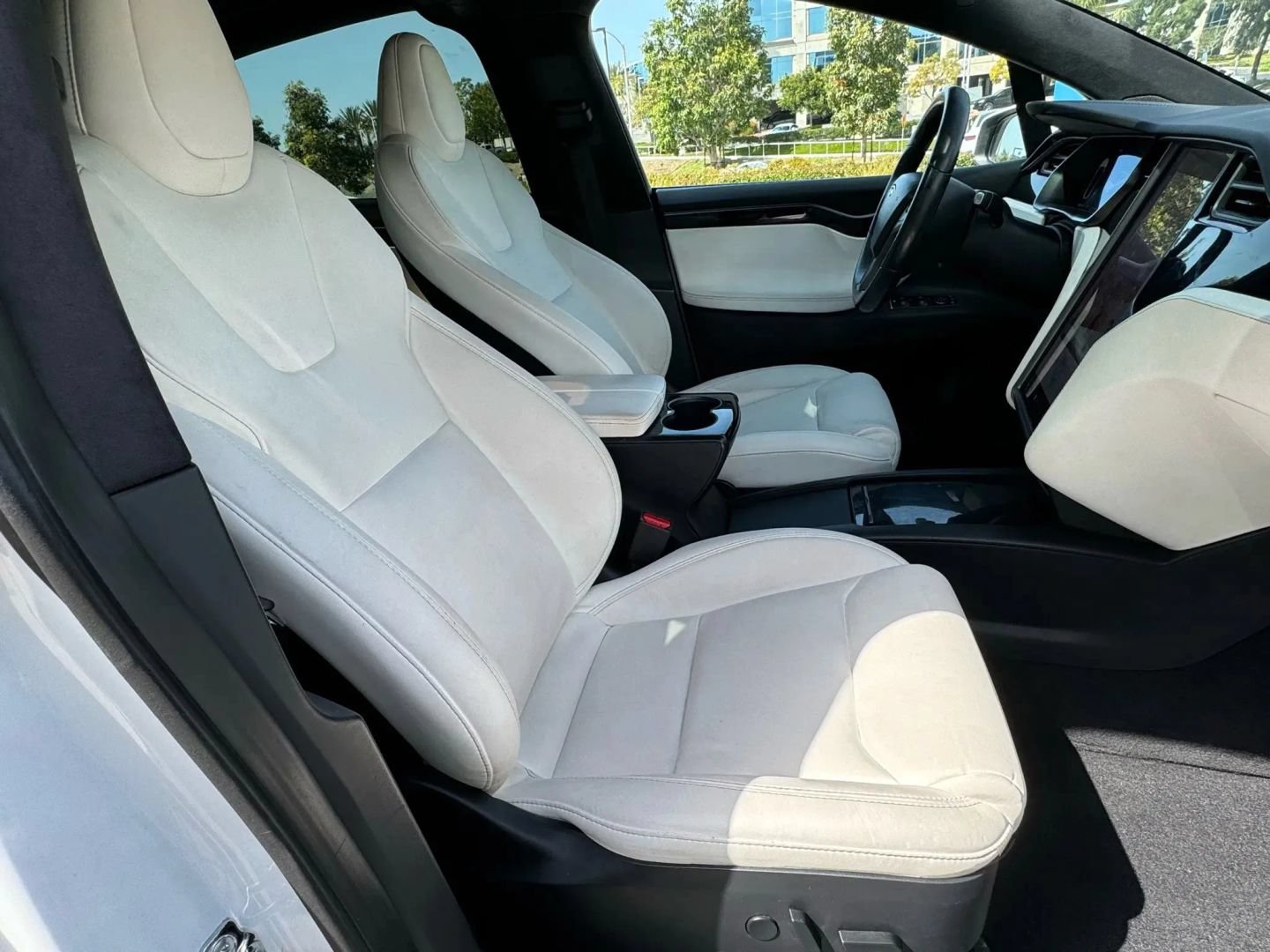 Used 2019 Tesla Model X Long Range AWD/4WD image 13