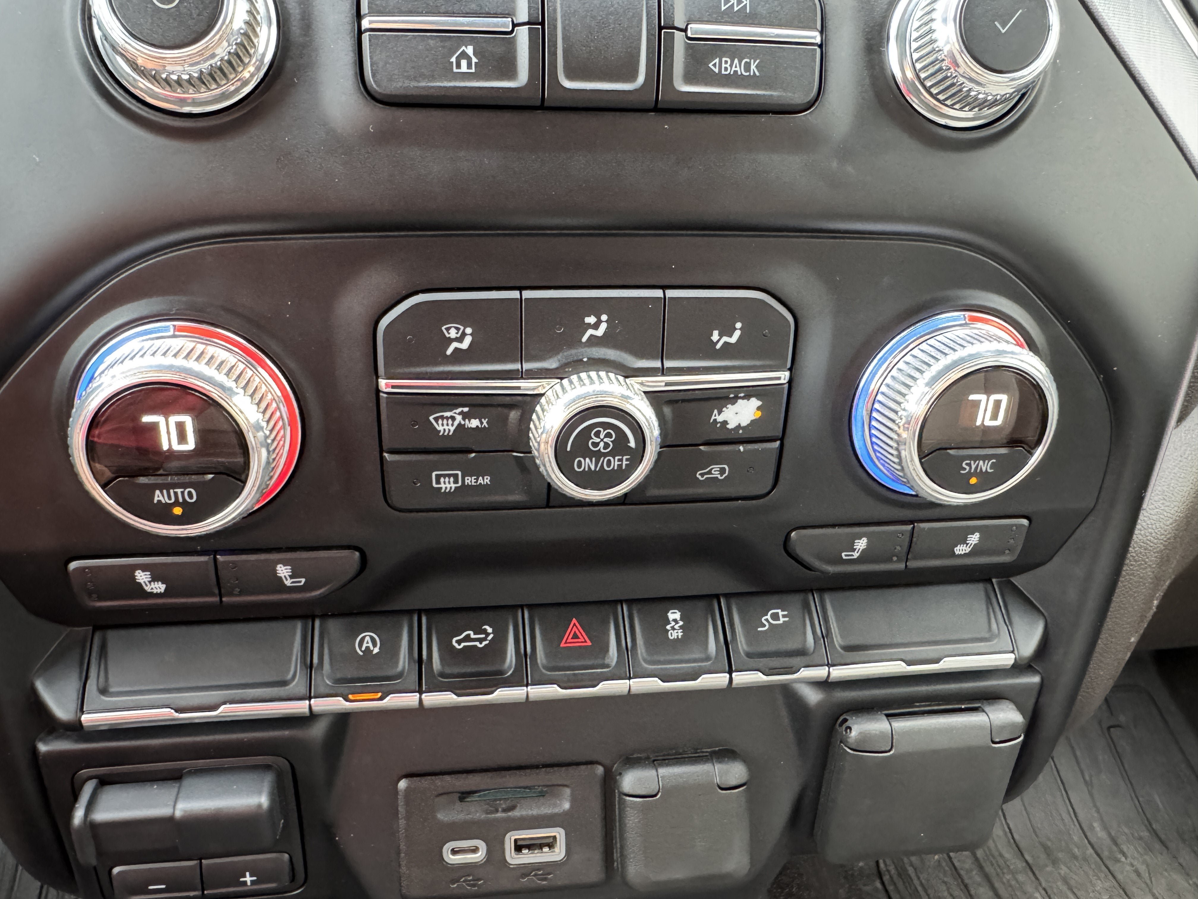 Used 2019 GMC Sierra 1500 SLE w/ SLE Value Package AWD/4WD image 19