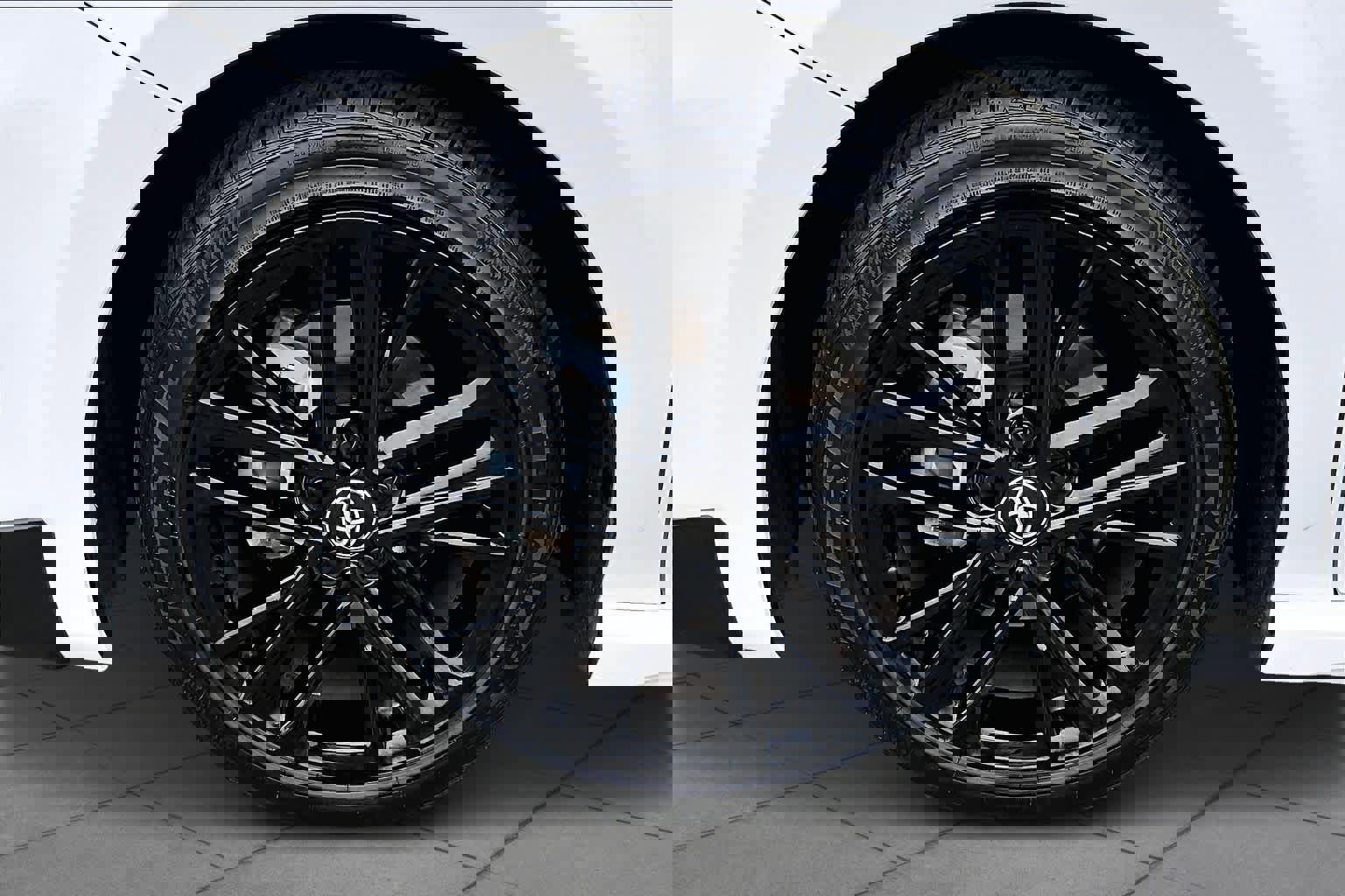 Certified 2025 Toyota Camry SE image 11