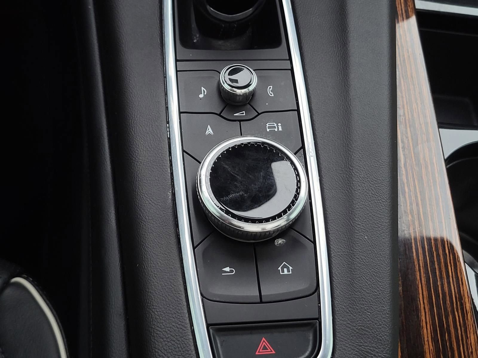 Used 2021 Cadillac Escalade ESV Premium Luxury AWD/4WD image 32