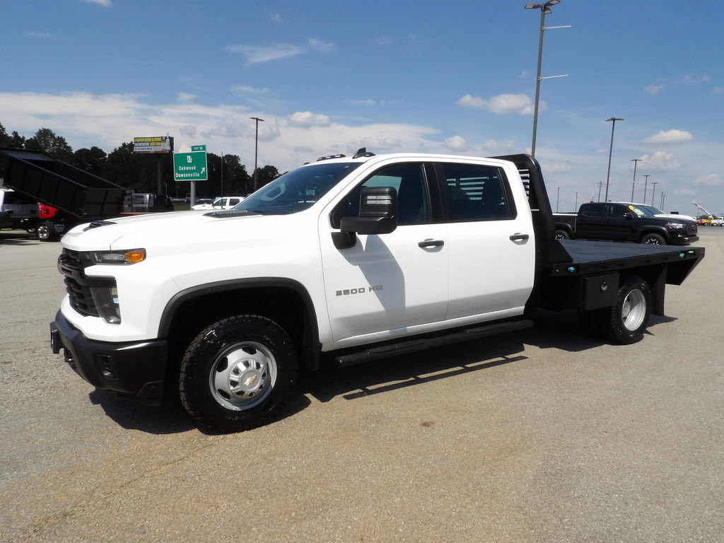 Used 2024 Chevrolet Silverado 3500 W/T w/ Snow Plow Prep Package AWD/4WD image 3