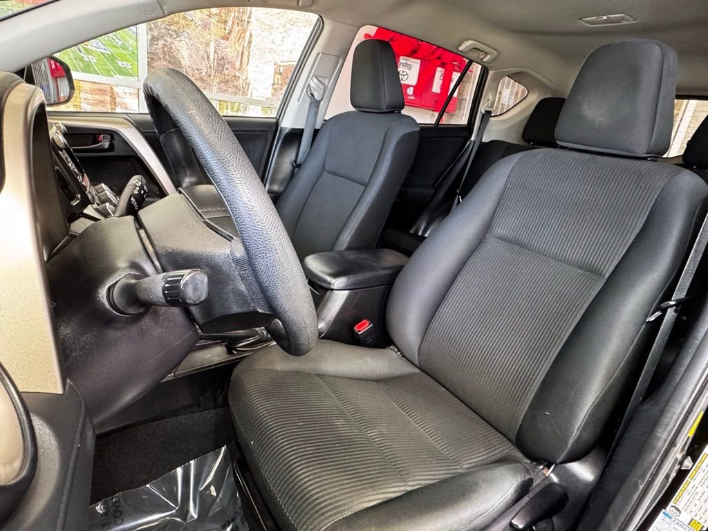Used 2014 Toyota RAV4 LE AWD/4WD image 19