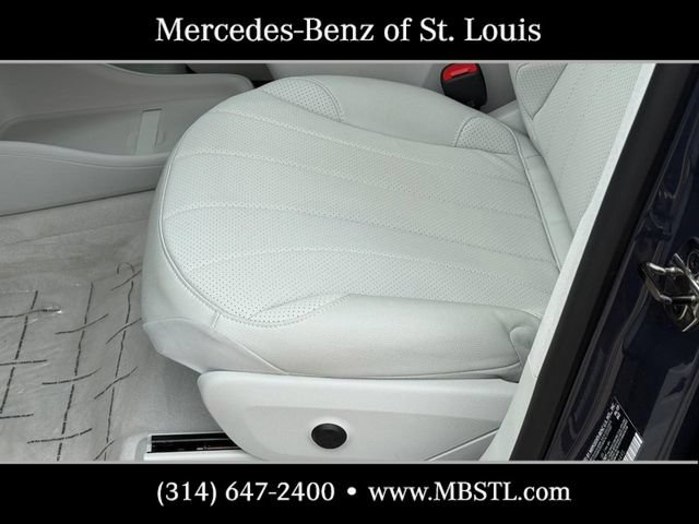 Certified 2023 Mercedes-Benz EQE 350+ 4MATIC SUV w/ Exclusive Trim Package image 19