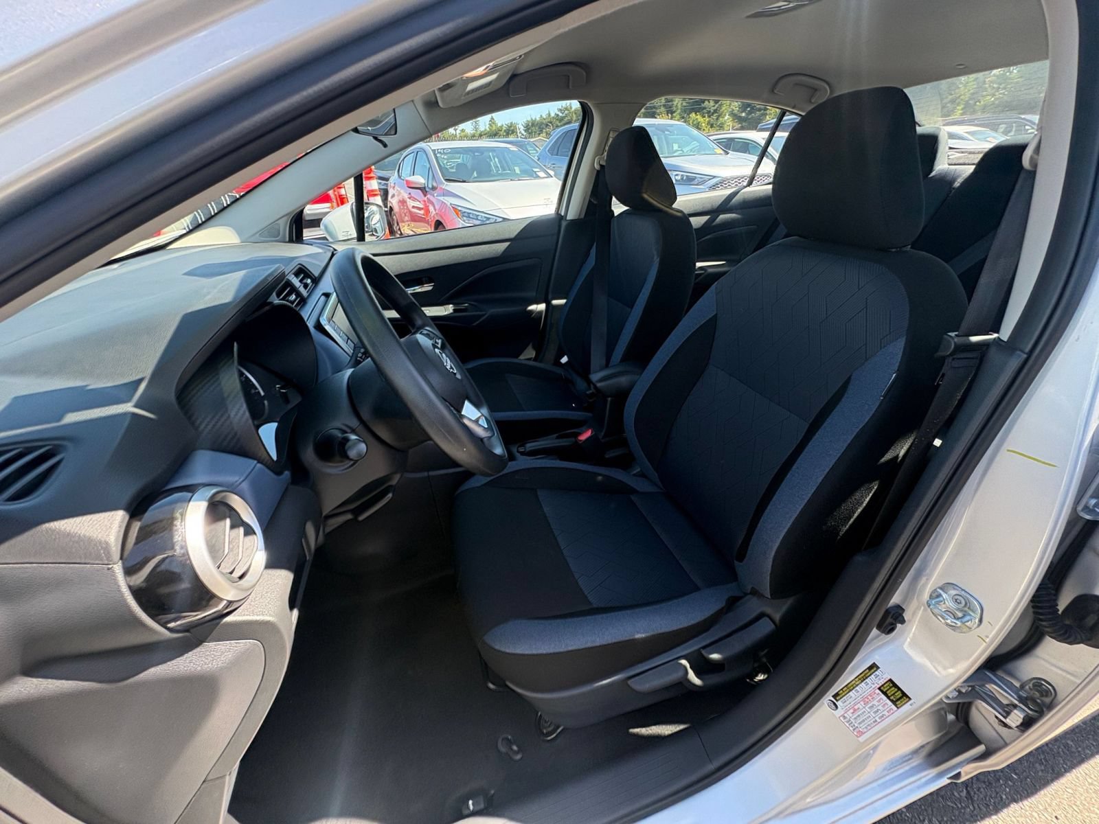 Used 2025 Nissan Versa SV FWD image 34