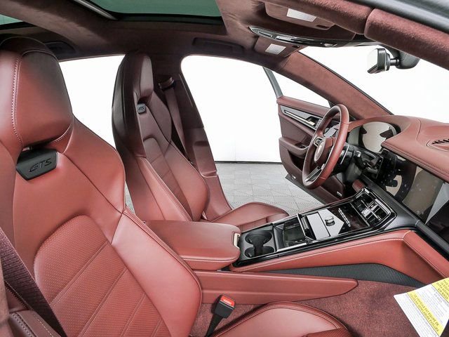 New 2026 Porsche Panamera GTS image 23