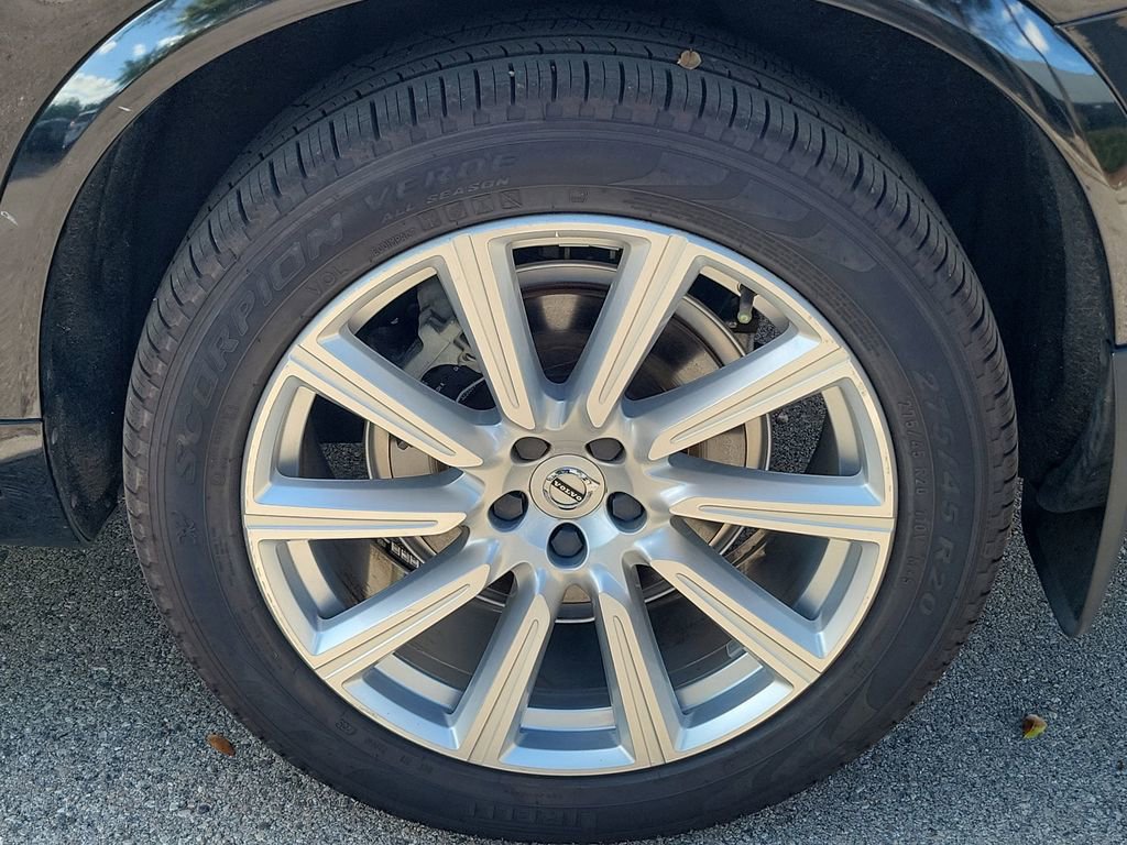 Used 2021 Volvo XC90 T6 R-Design w/ Protection Package Premier image 12