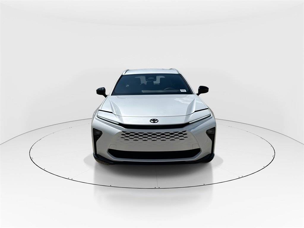 New 2025 Toyota Crown Signia image 3