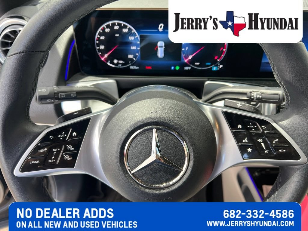 Used 2025 Mercedes-Benz GLB 250 image 14
