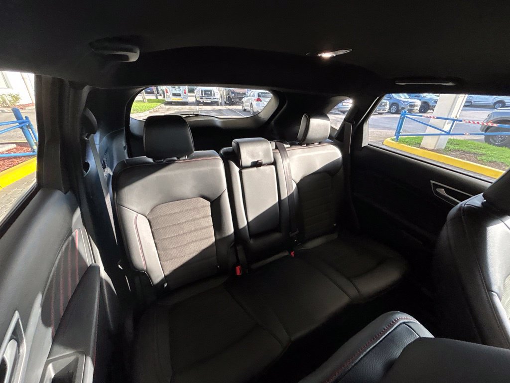 Used 2021 Ford Edge ST-Line FWD image 28