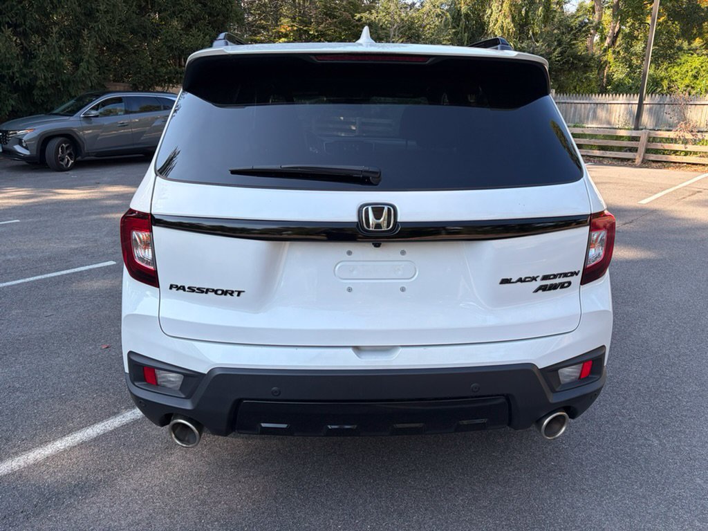 Used 2024 Honda Passport Black Edition image 6
