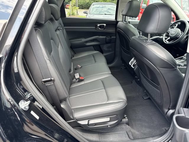 Used 2023 Kia Sorento S w/ Panoramic Sunroof Package FWD image 11