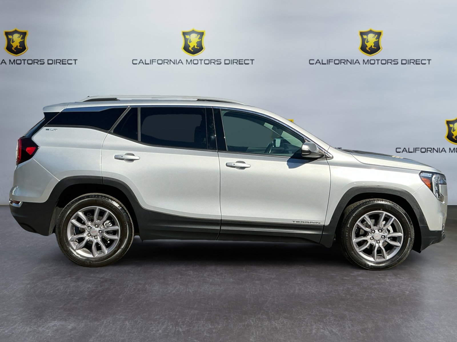 Used 2022 GMC Terrain SLT image 4