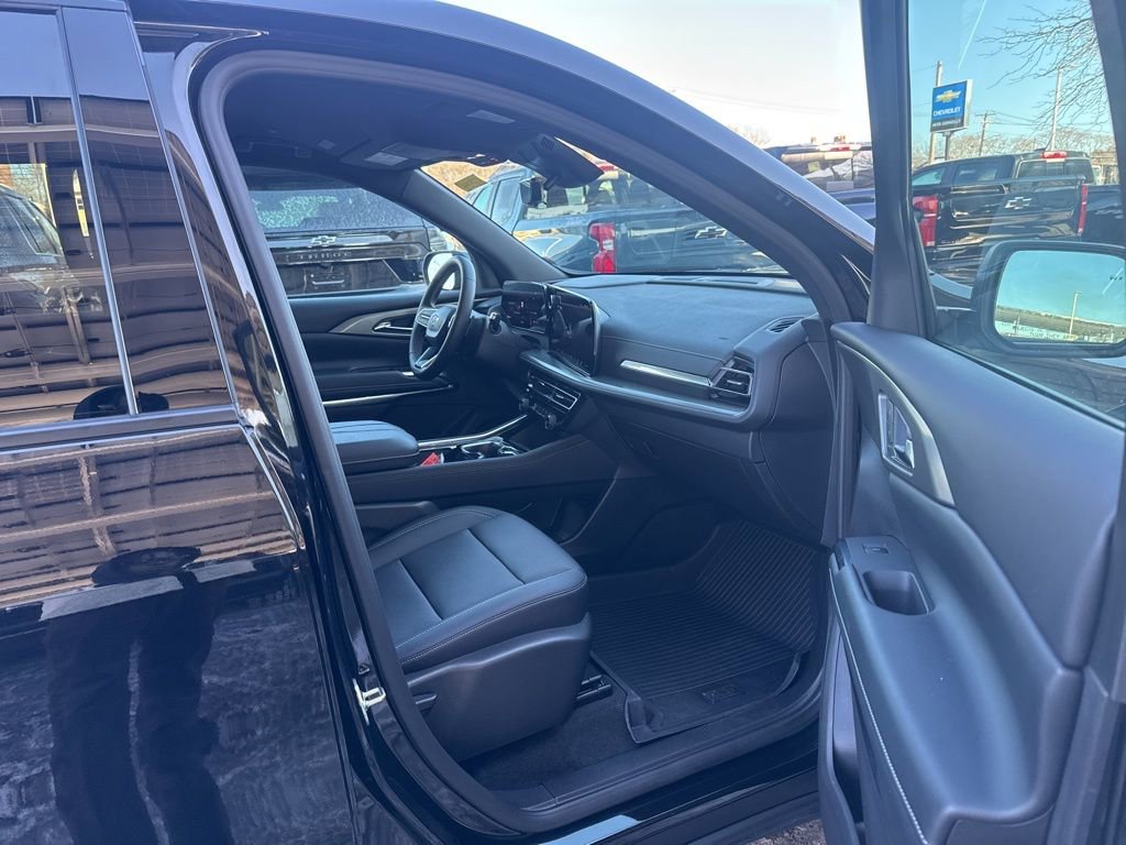 New 2026 Chevrolet Traverse LT w/ Midnight/Sport Edition image 23