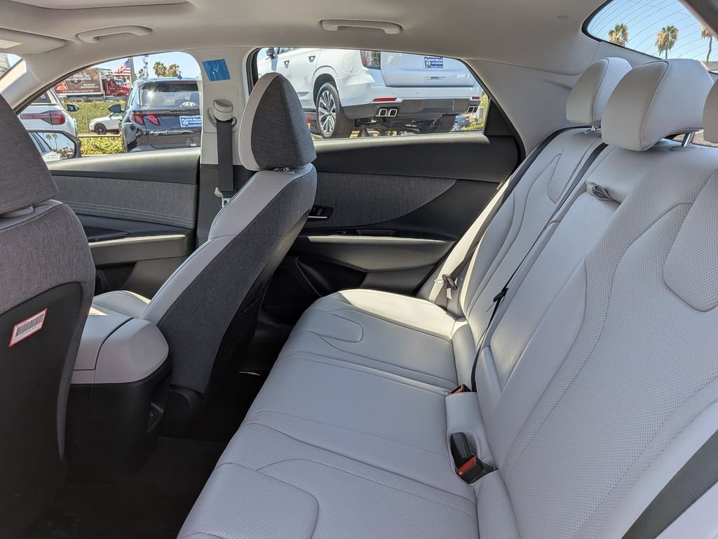Certified 2026 Hyundai Elantra Limited FWD image 30