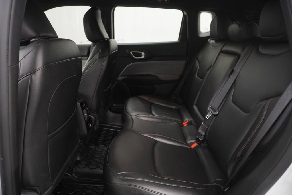 Certified 2024 Jeep Compass Latitude AWD/4WD image 19