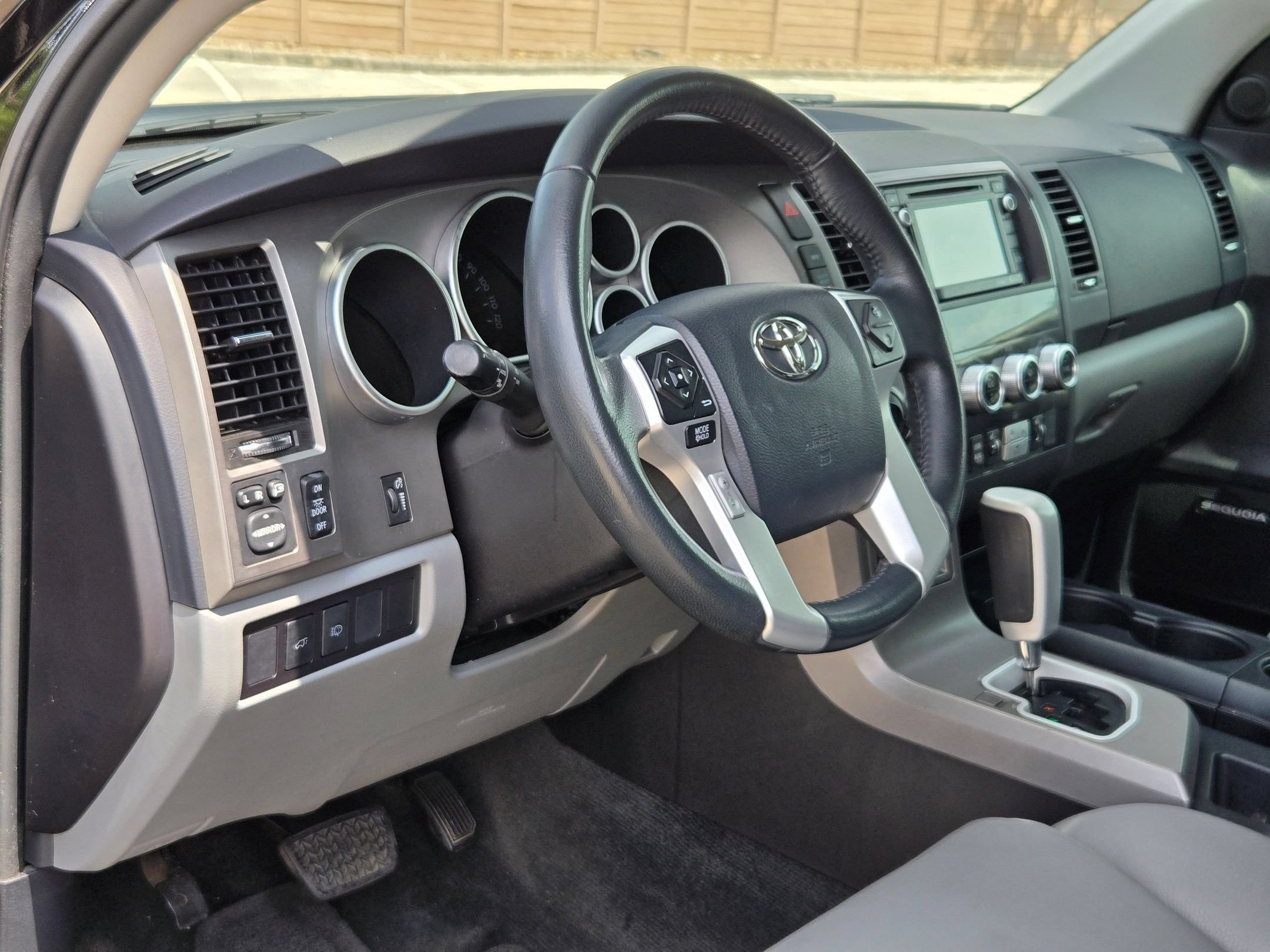 Used 2015 Toyota Sequoia Limited RWD image 13
