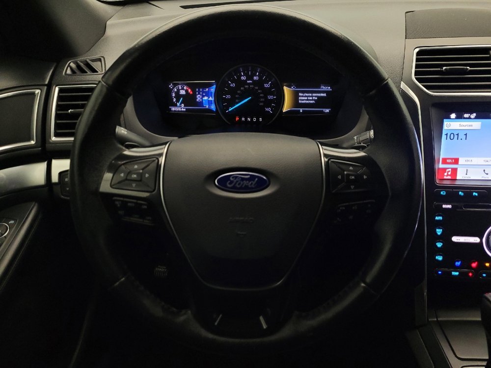 Used 2017 Ford Explorer Limited w/ Equipment Group 301A FWD image 22