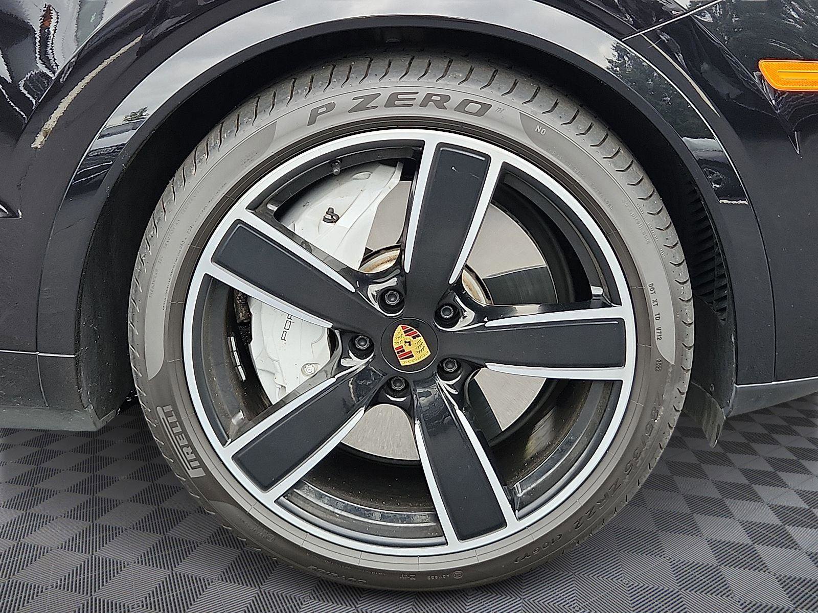 Used 2020 Porsche Cayenne Turbo image 7